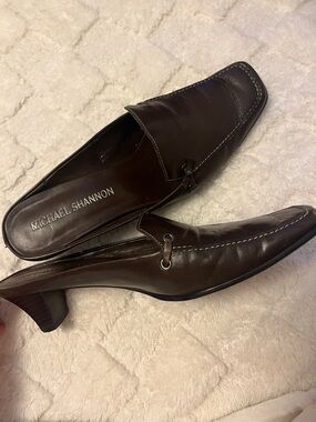 Vintage Michael Shannon "Kenzie" chocolate brown leather mule pumps